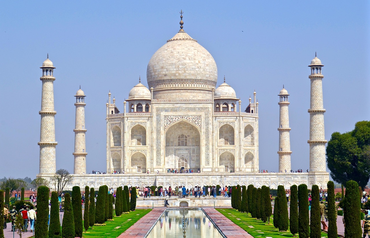 Exclusive Real Money Betting Sites India vs MelBet: Which Is Better for Indians in 2026?